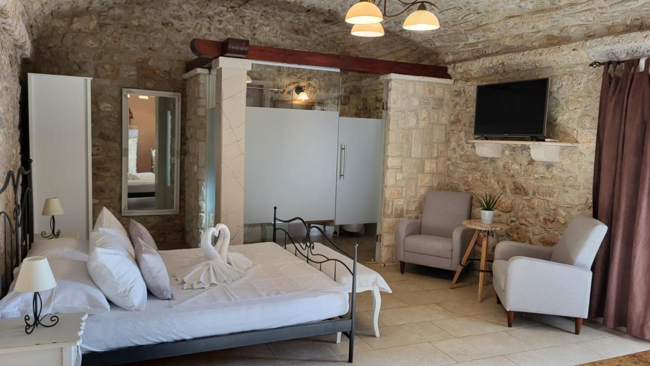 Stone House Apartments Didini Dvori Лумбарда Екстериор снимка