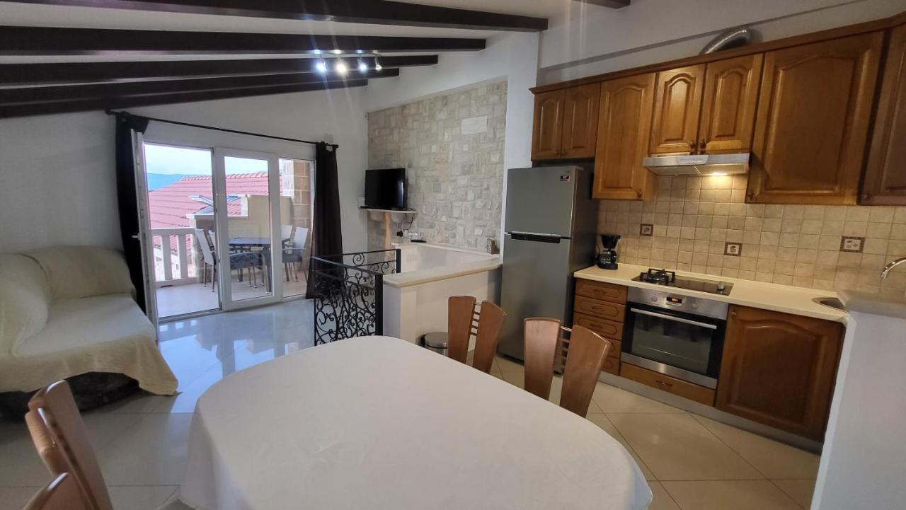 Stone House Apartments Didini Dvori Лумбарда Екстериор снимка