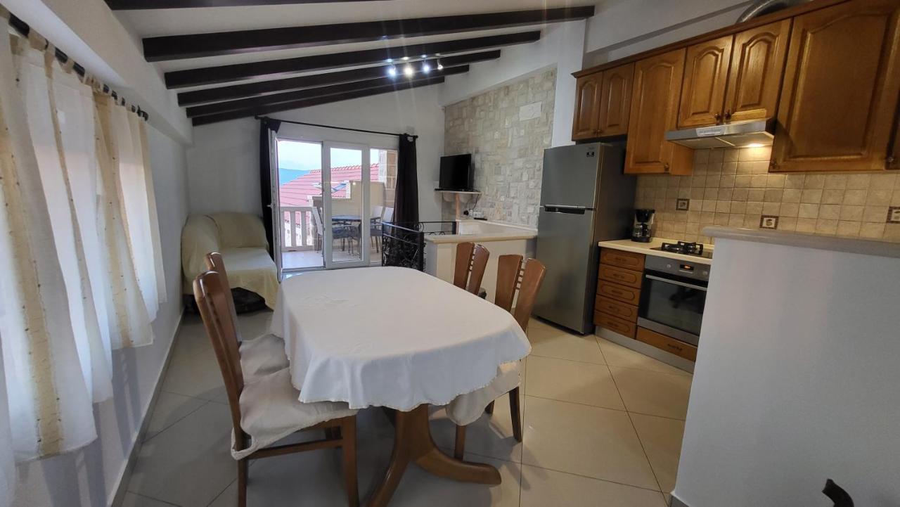 Stone House Apartments Didini Dvori Лумбарда Екстериор снимка