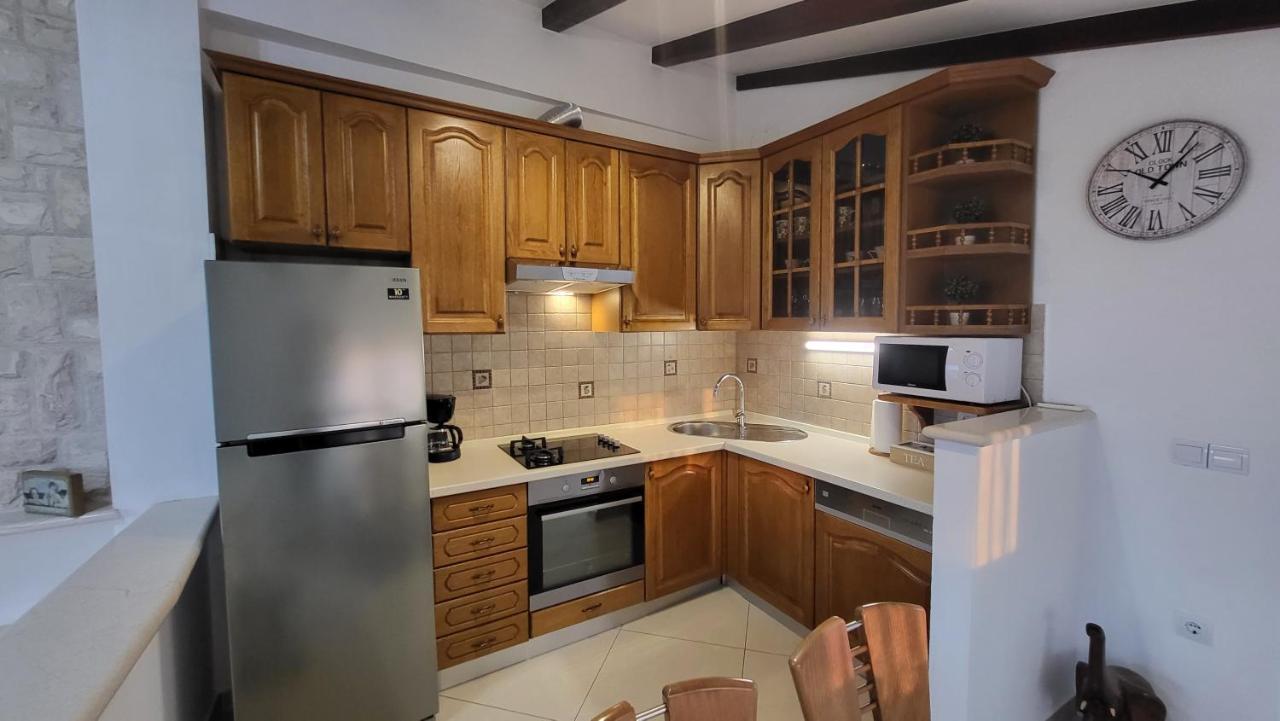 Stone House Apartments Didini Dvori Лумбарда Екстериор снимка