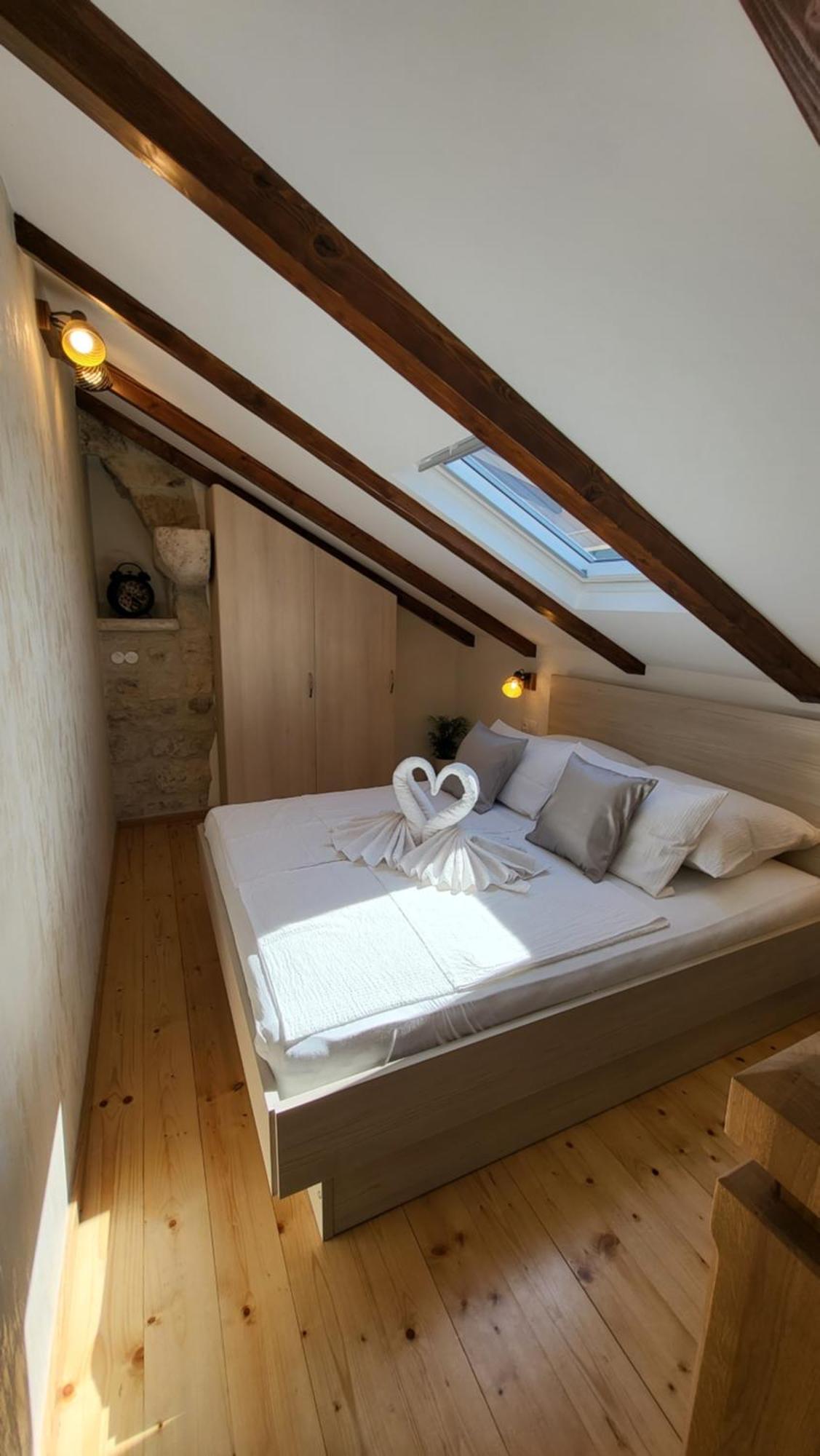 Stone House Apartments Didini Dvori Лумбарда Екстериор снимка
