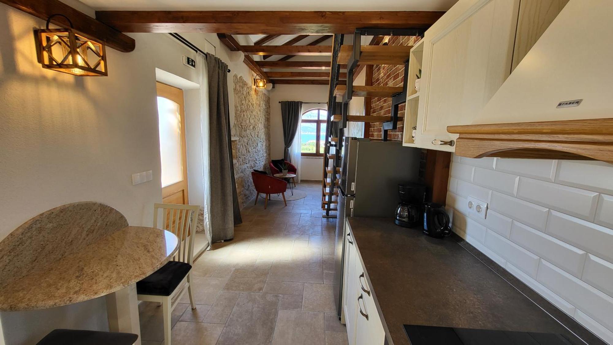 Stone House Apartments Didini Dvori Лумбарда Екстериор снимка