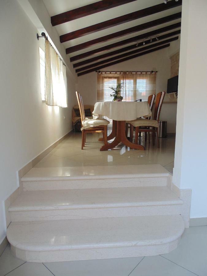 Stone House Apartments Didini Dvori Лумбарда Екстериор снимка